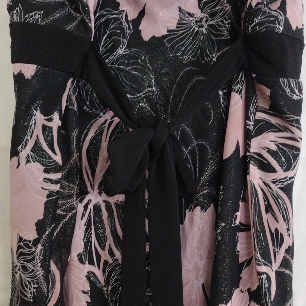 Tempted Black and Pink Floral Top - Picture 4 of 7